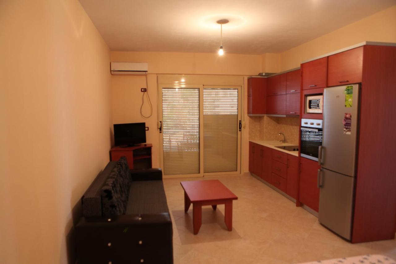 Bakija Apartments Sarandë Kamer foto