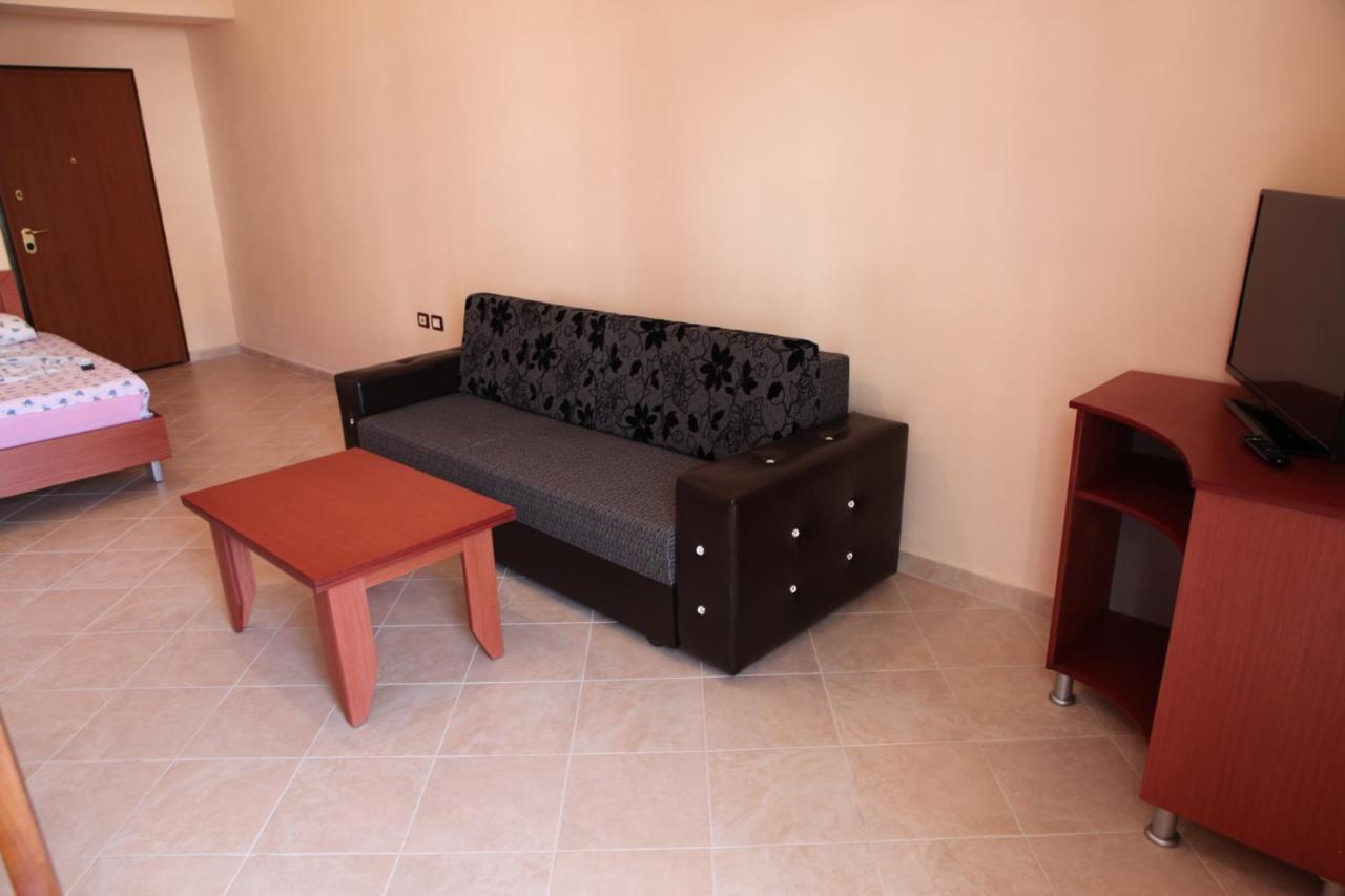 Bakija Apartments Sarandë Kamer foto